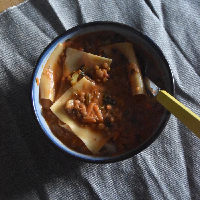 Vegan Lasagne Soup (with Lentils)